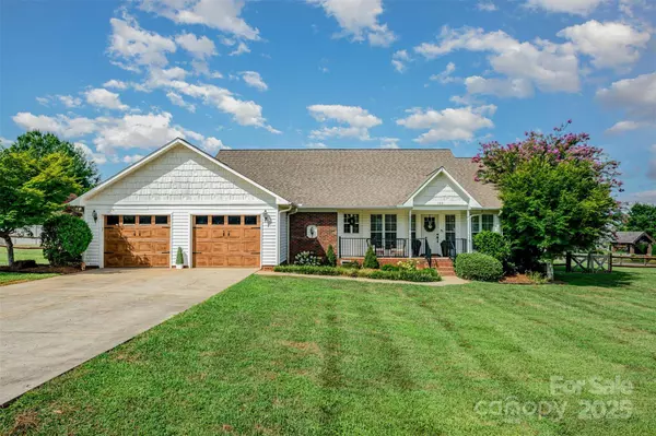 106 Charis LN, Statesville, NC 28677
