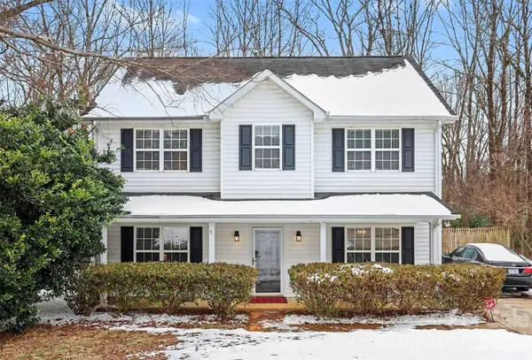 6323 Pine Hollow DR, Charlotte, NC 28212