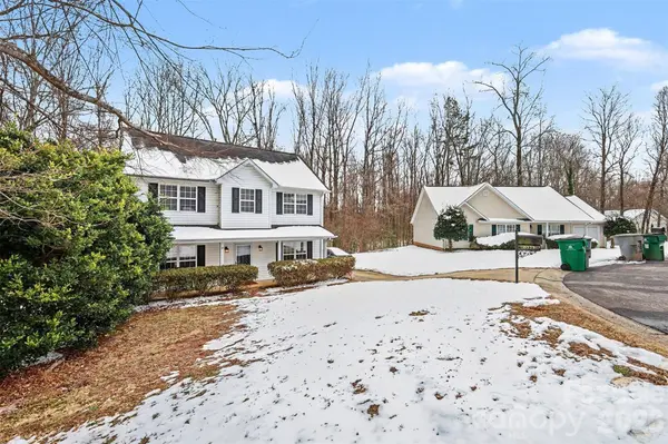 6323 Pine Hollow DR, Charlotte, NC 28212