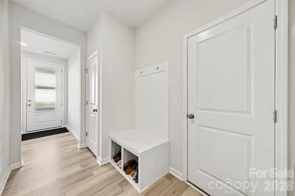 3132 Hutton Gardens LN, Charlotte, NC 28269