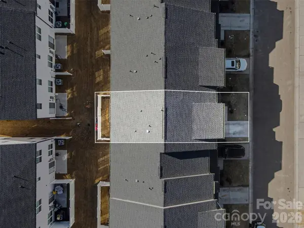 3132 Hutton Gardens LN, Charlotte, NC 28269