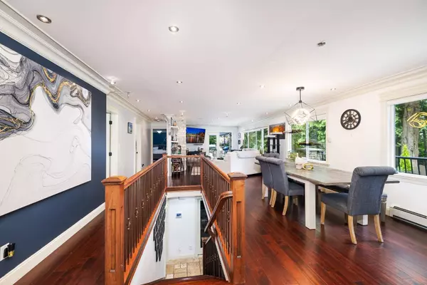 13788 32 AVE, Surrey, BC V4P 2B8