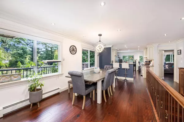 13788 32 AVE, Surrey, BC V4P 2B8