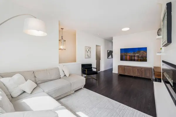 3266 147 ST #8, Surrey, BC V4P 1Z8