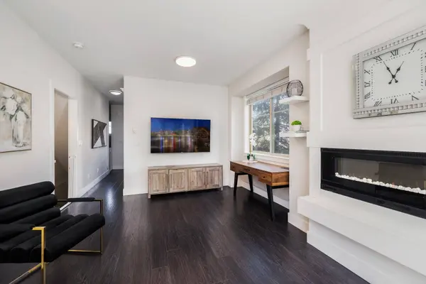 3266 147 ST #8, Surrey, BC V4P 1Z8