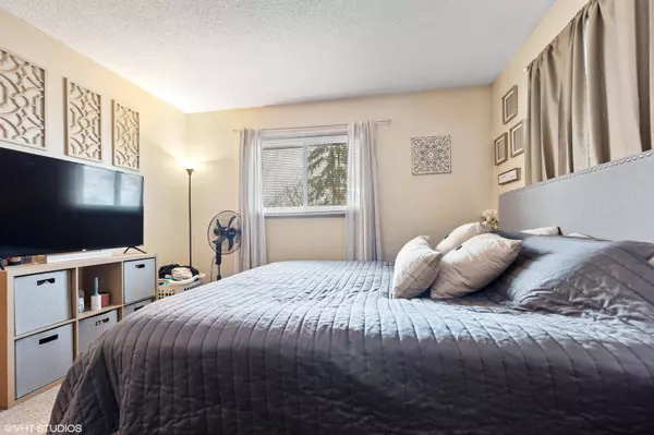 505 Shadyside CIR, Hopkins, MN 55343