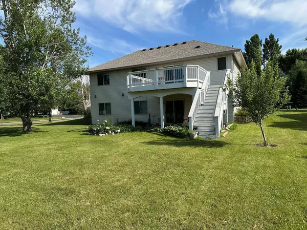 38474 Coventry DR, North Branch, MN 55056