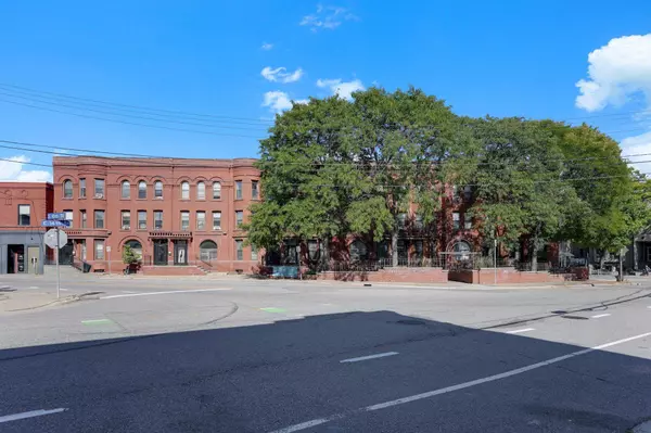 824 S 10th ST #10, Minneapolis, MN 55404