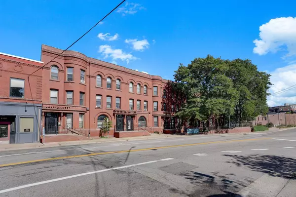 824 S 10th ST #10, Minneapolis, MN 55404