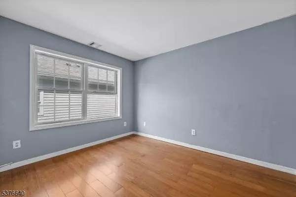 23 N 4Th St, Paterson City, NJ 07522