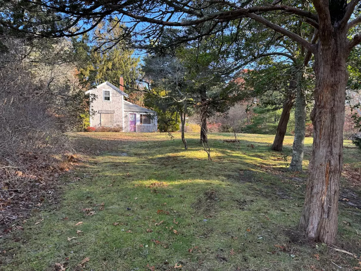 Osterville, MA 02655-1507,30 Pond St