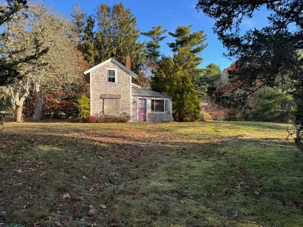 Osterville, MA 02655-1507,30 Pond St