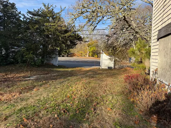 Osterville, MA 02655-1507,30 Pond St