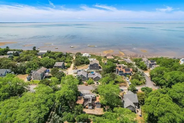 118 Bay Rd, Eastham, MA 02642