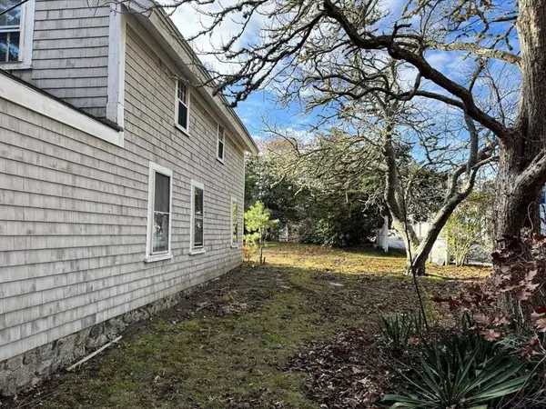 30 Pond St, Barnstable, MA 02655