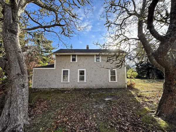 30 Pond Street, Osterville, MA 02655