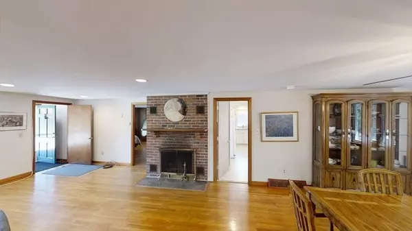 7 Bittersweet Lane, Dennis, MA 02660