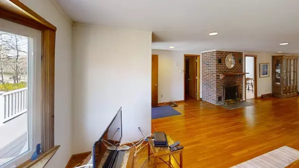 7 Bittersweet Lane, South Dennis, MA 02660