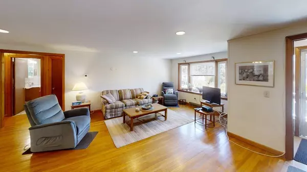 7 Bittersweet Lane, South Dennis, MA 02660