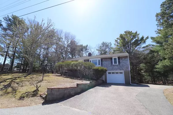 7 Bittersweet Lane, Dennis, MA 02660