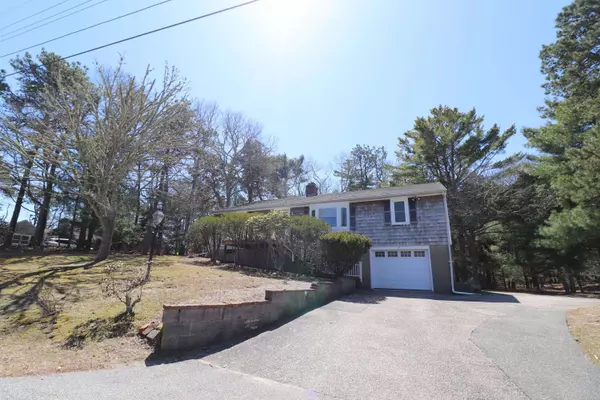7 Bittersweet Lane, South Dennis, MA 02660