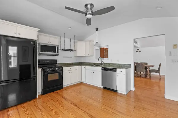 116 Mayflower Terrace, South Yarmouth, MA 02664