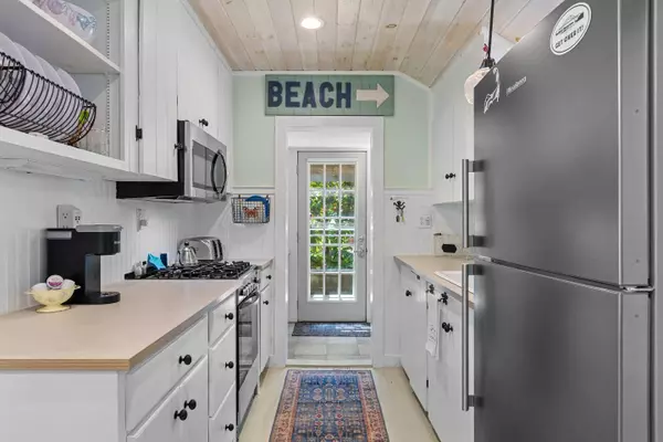 1205 Massasoit Road, Eastham, MA 02642