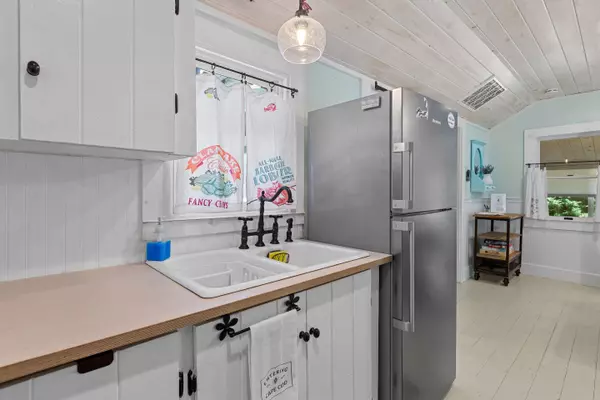 1205 Massasoit Road, Eastham, MA 02642