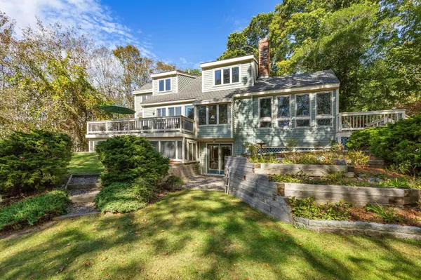 96 Pimlico Pond Road, Mashpee, MA 02649