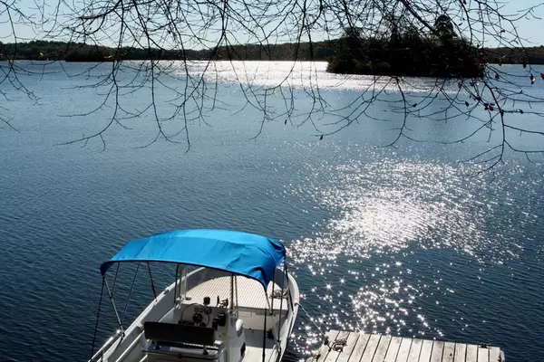 96 Pimlico Pond, Mashpee, MA 02649