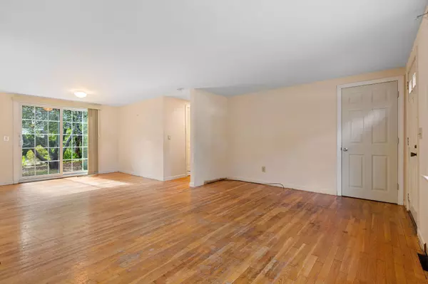 1 Hamblin Hill, Yarmouth Port, MA 02675