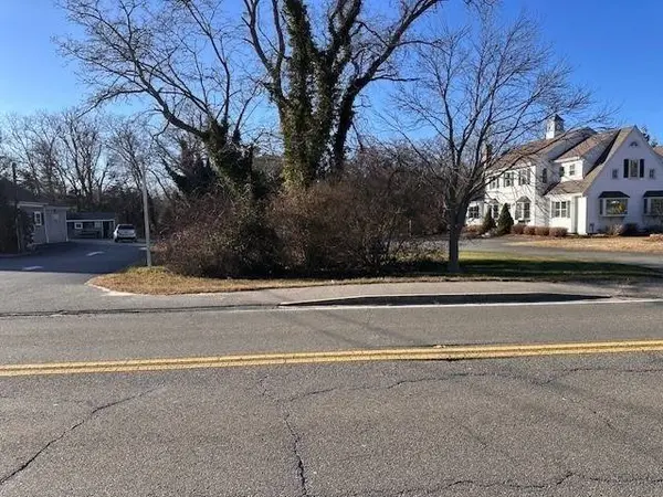 568 Route 6a, Dennis, MA 02638