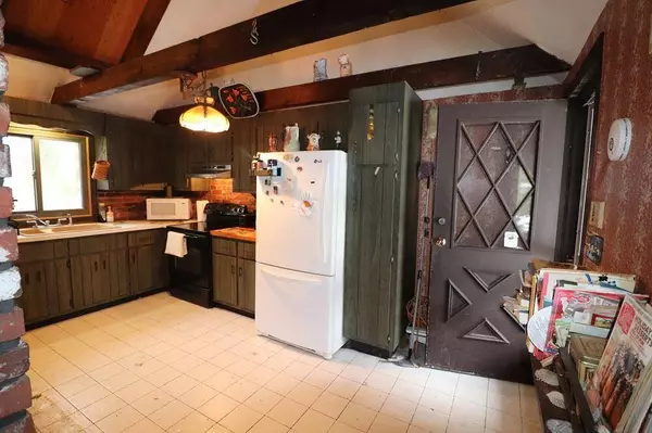 930 Old Bass River Road, Dennis, MA 02638