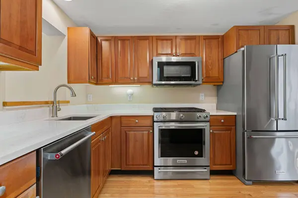 28 Wildflower Lane, Yarmouth Port, MA 02675