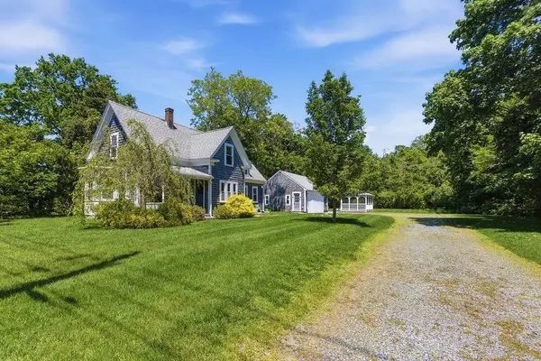 18 Nobscussett Road, Dennis, MA 02638