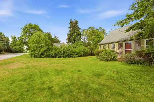 93 Robbins Circle, Dennis, MA 02638