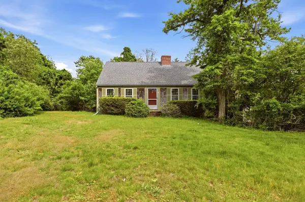 93 Robbins Circle, Dennis, MA 02638