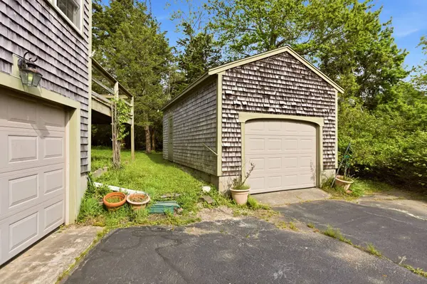 93 Robbins Circle, Dennis, MA 02638