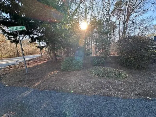 11 Makepeace Lane, West Yarmouth, MA 02673