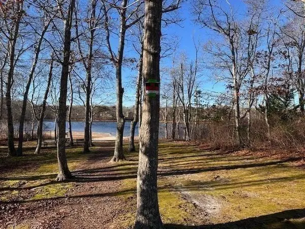 11 Makepeace Lane, Yarmouth, MA 02673