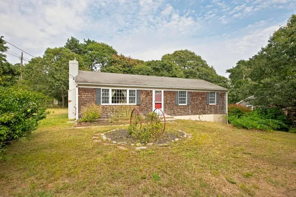 2 Oyster Road, South Dennis, MA 02660