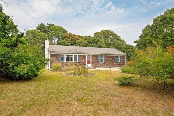 2 Oyster Road, Dennis, MA 02660