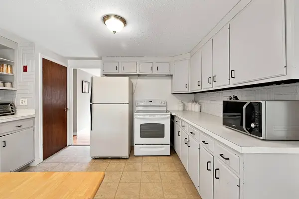 2 Oyster Road, Dennis, MA 02660