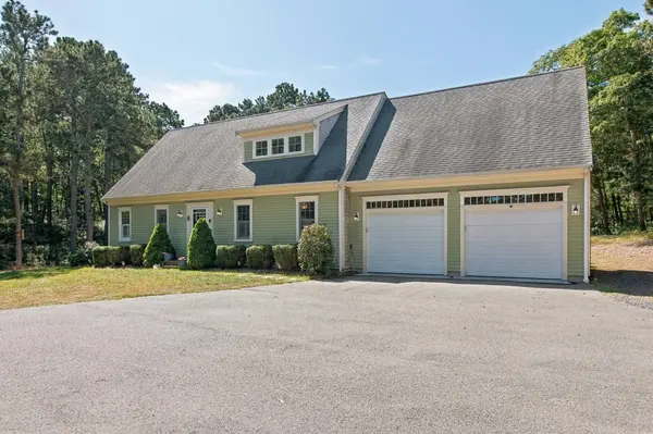 22 Cannon Hill Dr, Harwich, MA 02645