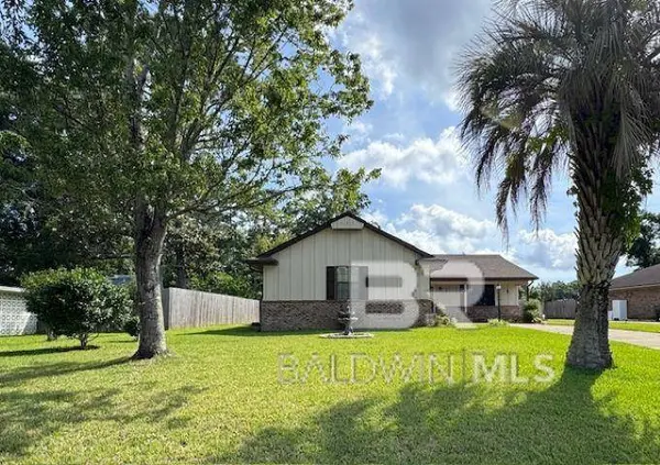 2800 Pine Ridge Drive, Lillian, AL 36549