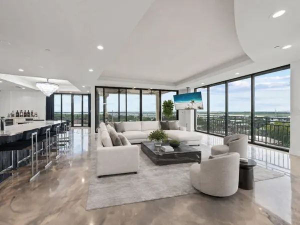 111 E MONUMENT AVE #801, Kissimmee, FL 34741