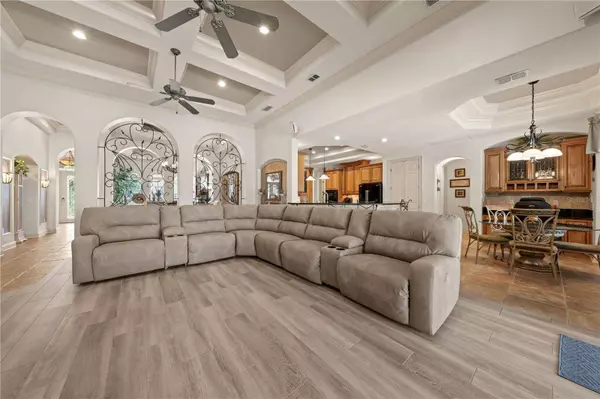 1654 MARINA LAKE DR, Kissimmee, FL 34744