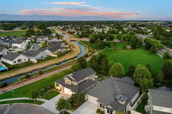 4306 S Dazzle Ave, Meridian, ID 83642