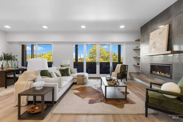 55 E State St, Eagle, ID 83616