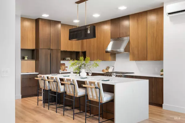 55 E State St, Eagle, ID 83616